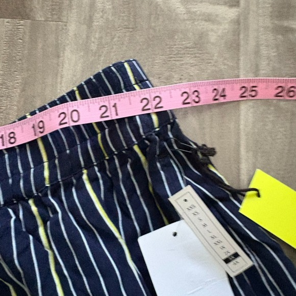 BP. The Label Nordstrom Striped womens Shorts Navy Yellow White 3X Elastic Waist - Picture 12 of 14